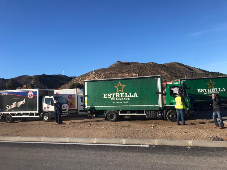 Galería Multimedia Manifestación en vehículos #SOSHOSTELERIA